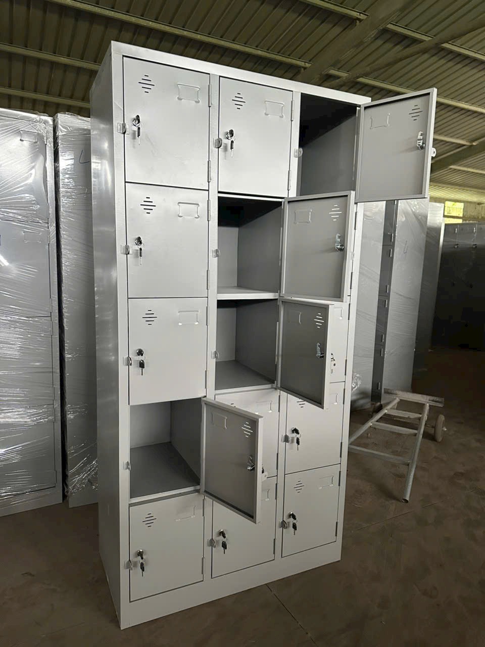 Tủ Locker 15 Ngăn Tủ Locker 15 Ngăn